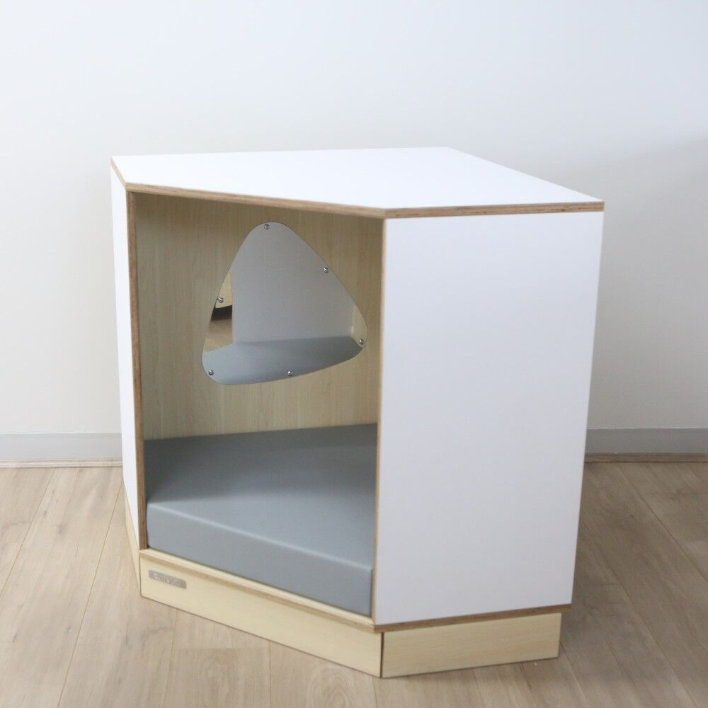 Curiate Corner Cave with Mirrors & Cushion - Dove