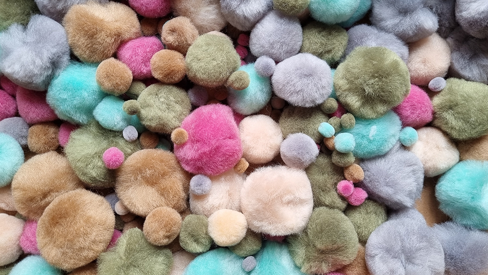 Pom Poms 300pk - Assorted Natural Tones