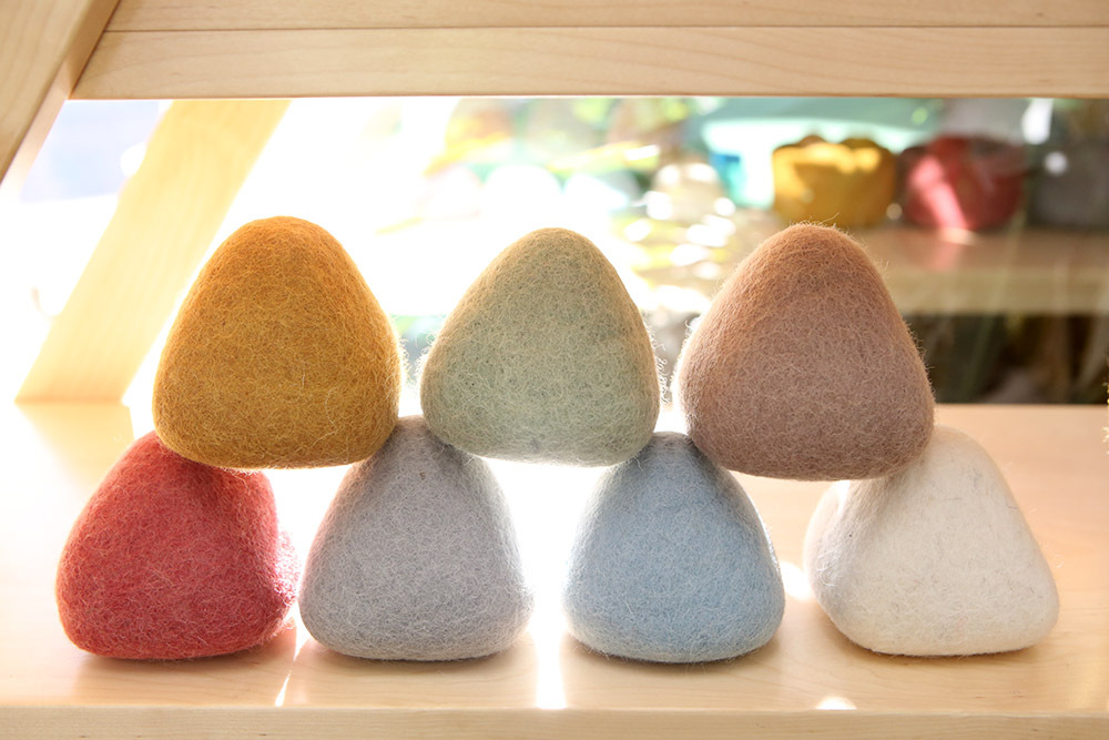 Earth Felt Pyramids - 7pcs