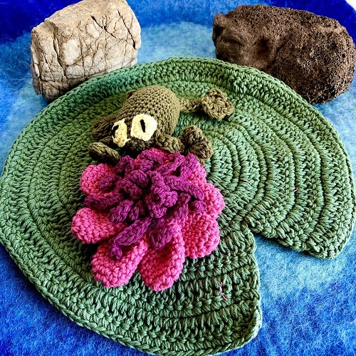 Frog & Lilypad Crochet Set 