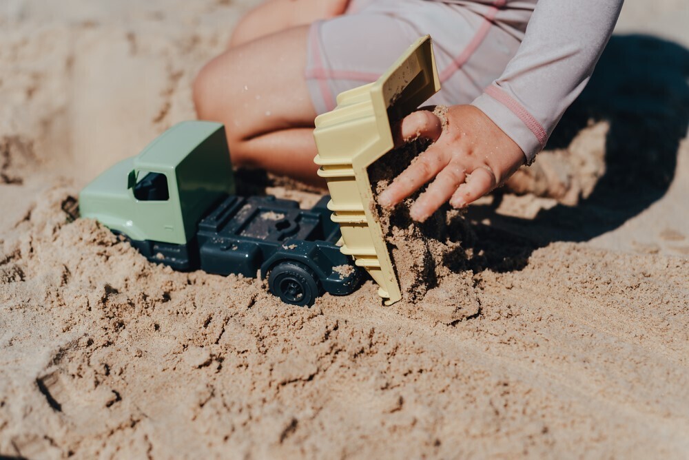 Plasto I'M GREEN BioPlastic Tipper Truck - 22 cm
